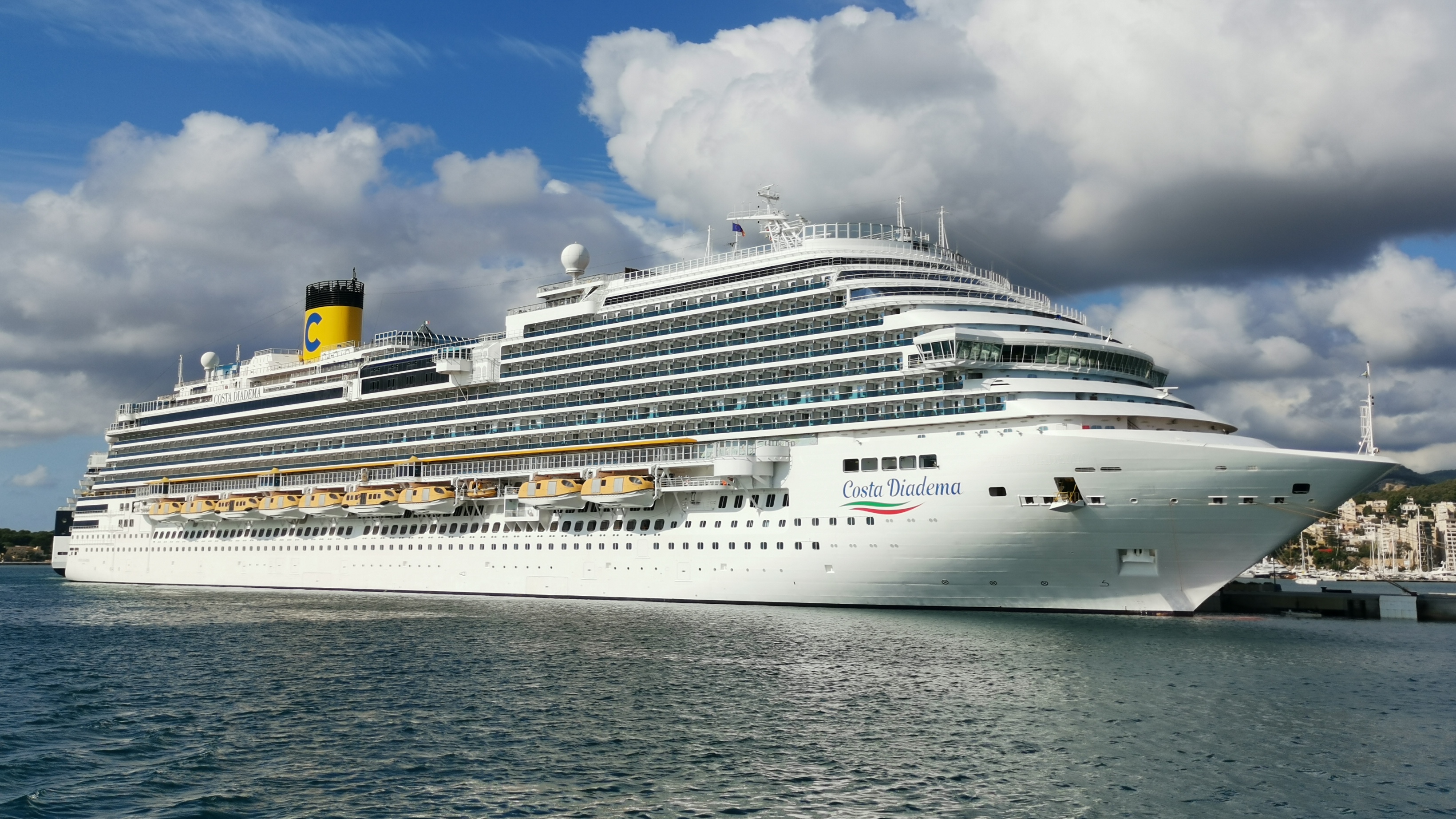 46enne stroncato da un infarto sulla nave da crociera Costa Diadema in